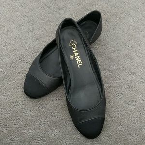 Chanel Black Leather Ballet Flats 39 Grosgrain Cap